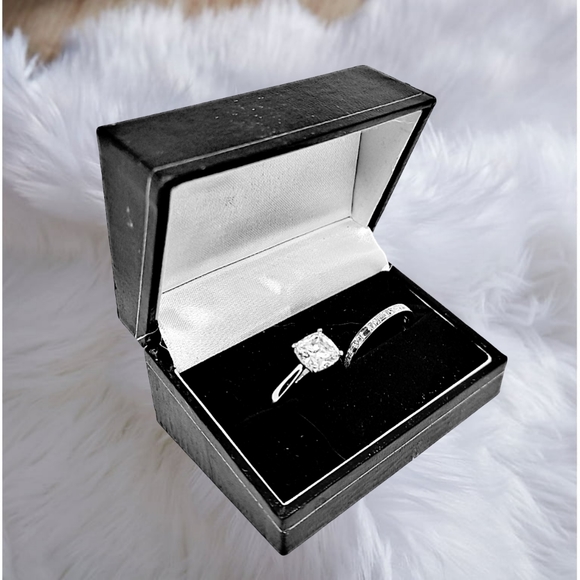Sterling Silver Engagement Ring Set with Brilliant Square Cut/Baguette CZ Stones - Picture 6 of 11